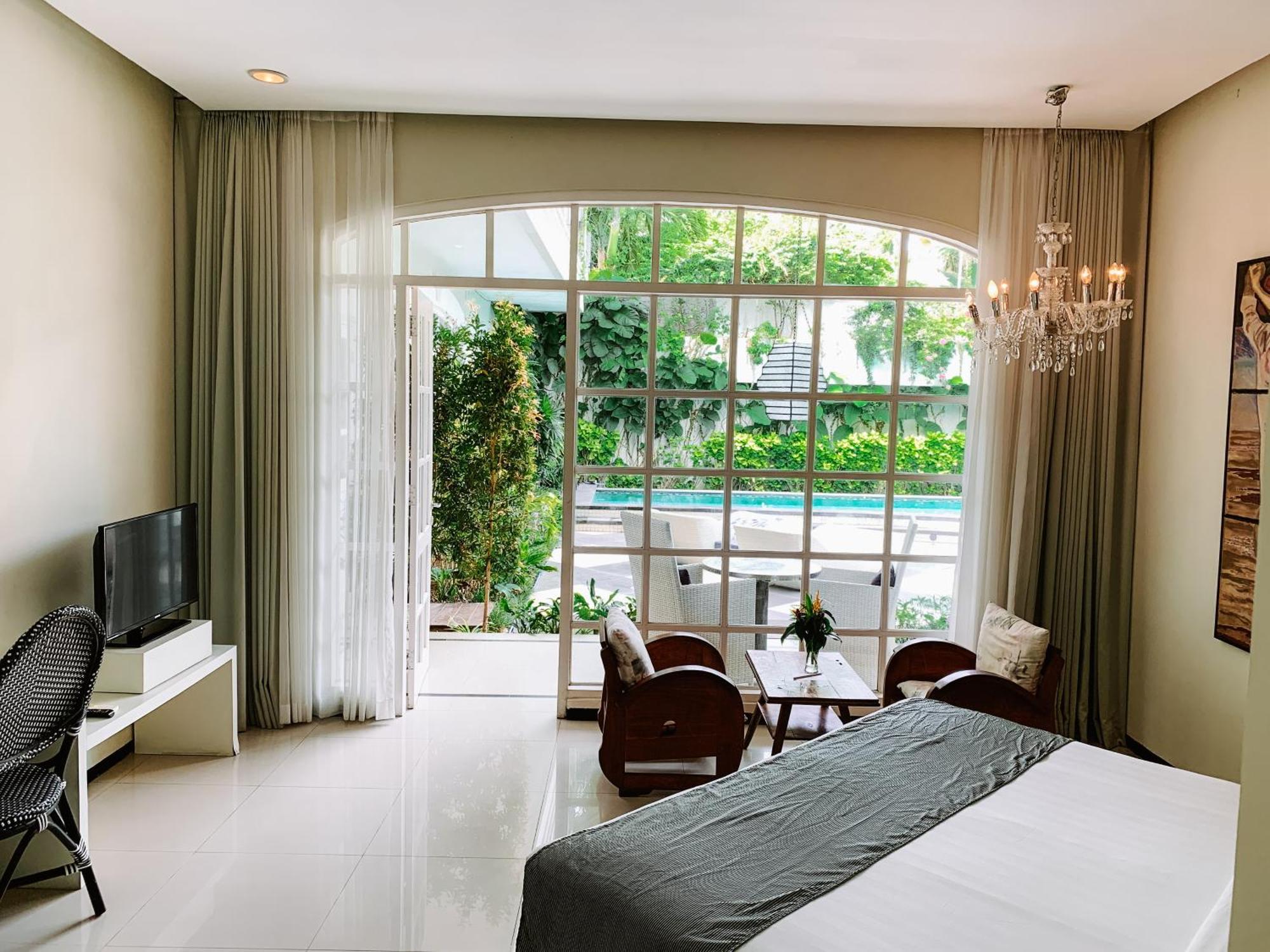 Готель Casa Artista By Kresna Hospitality Семіньяк Екстер'єр фото
