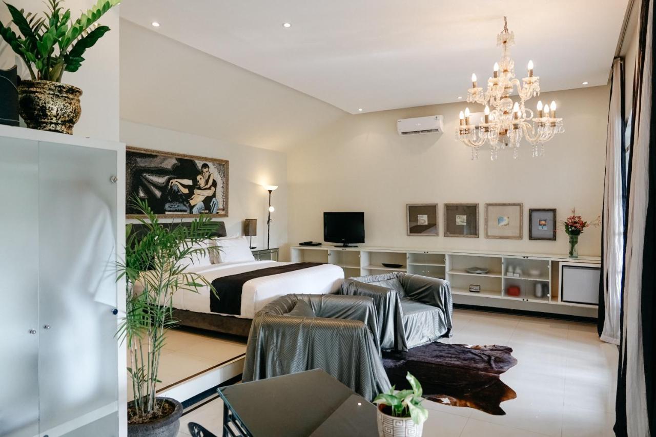 Готель Casa Artista By Kresna Hospitality Семіньяк Екстер'єр фото